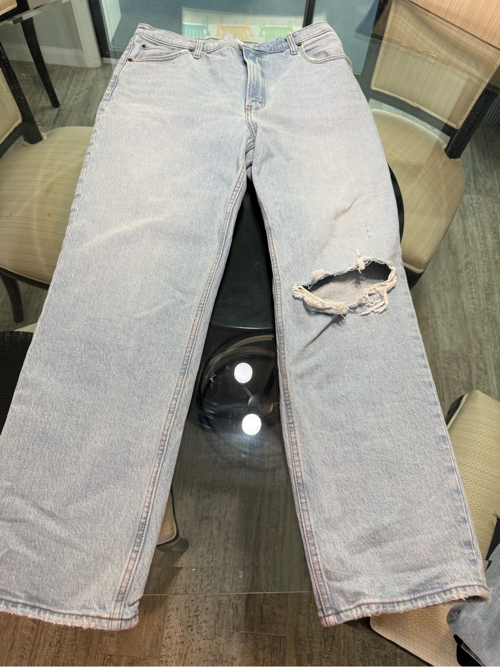Abercrombie & Fitch Light Blue Straight-Leg Jeans with Knee Rip
